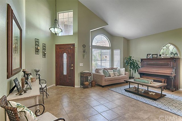 1121 VIEWCREST Court, Corona, CA 92882