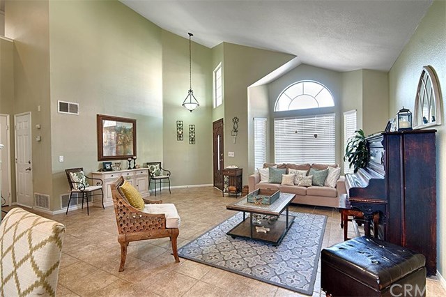 1121 VIEWCREST Court, Corona, CA 92882