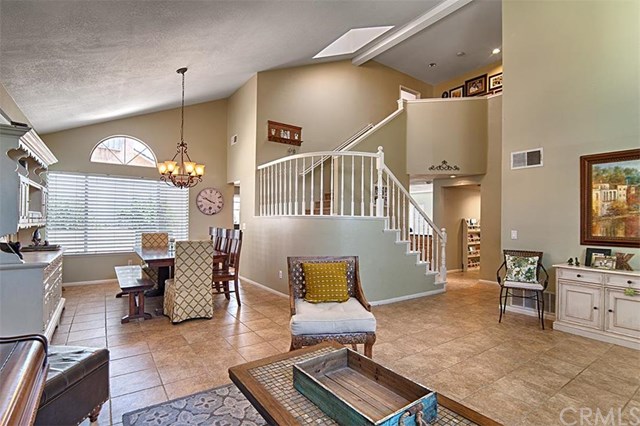 1121 VIEWCREST Court, Corona, CA 92882