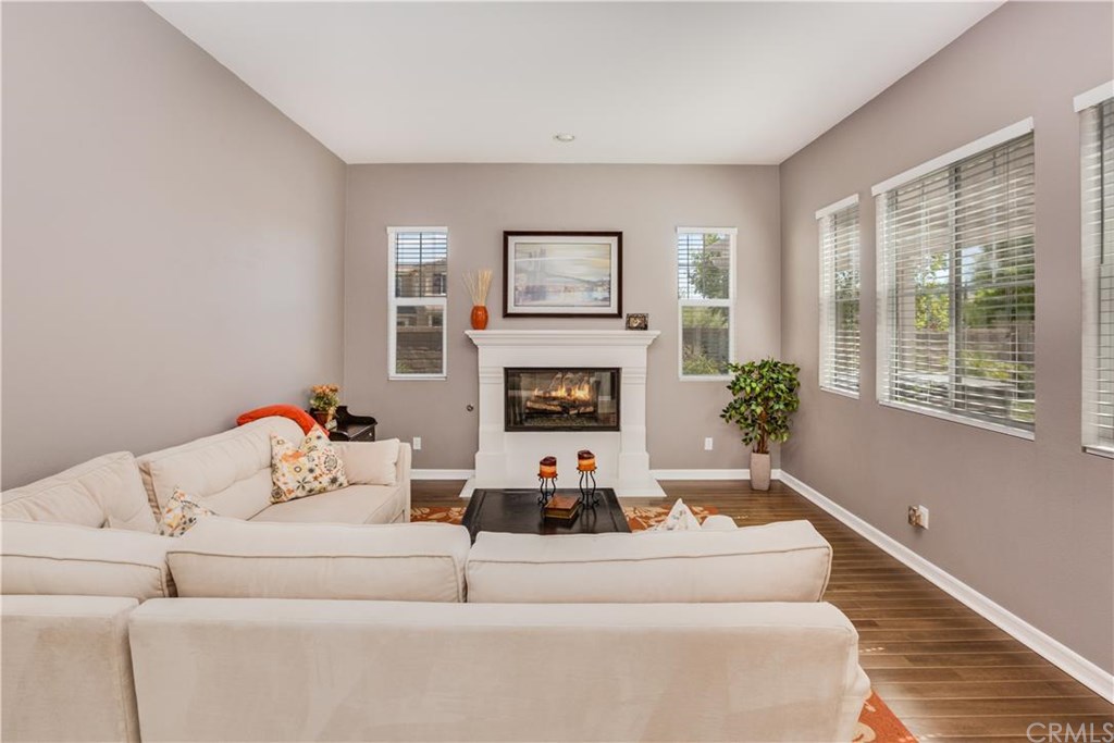 22293 SILVERPOINTE Loop, Corona, CA 92883