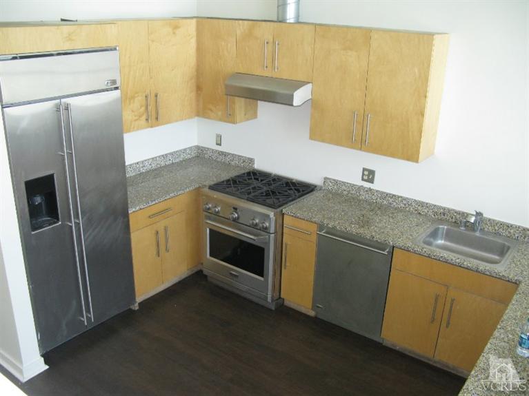 175 South Ventura Avenue, Ventura, CA 93001