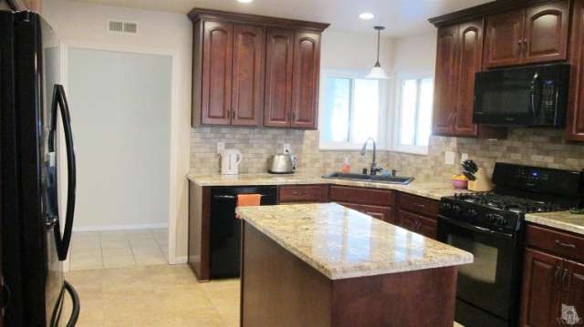 247 Westminster Avenue, Ventura, United States 93003