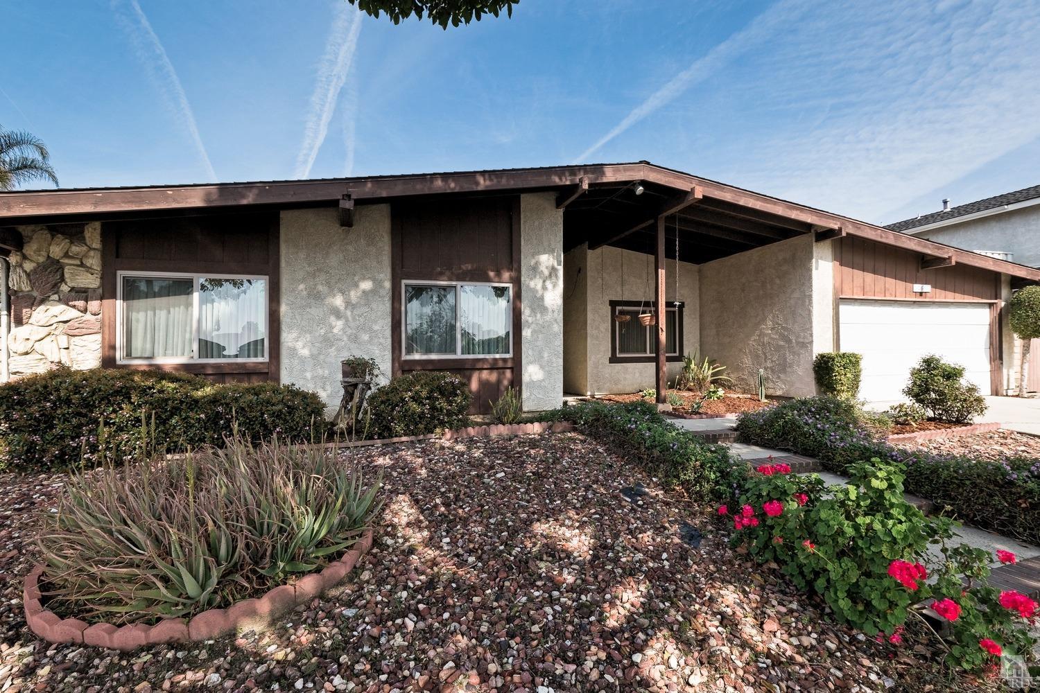 10679 Yolo Street, Ventura, CA 93004