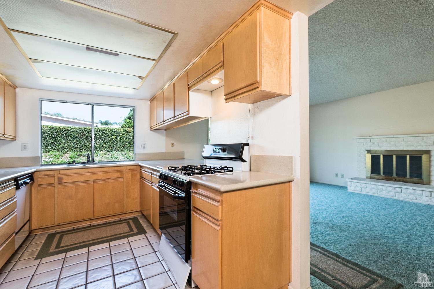 10679 Yolo Street, Ventura, CA 93004