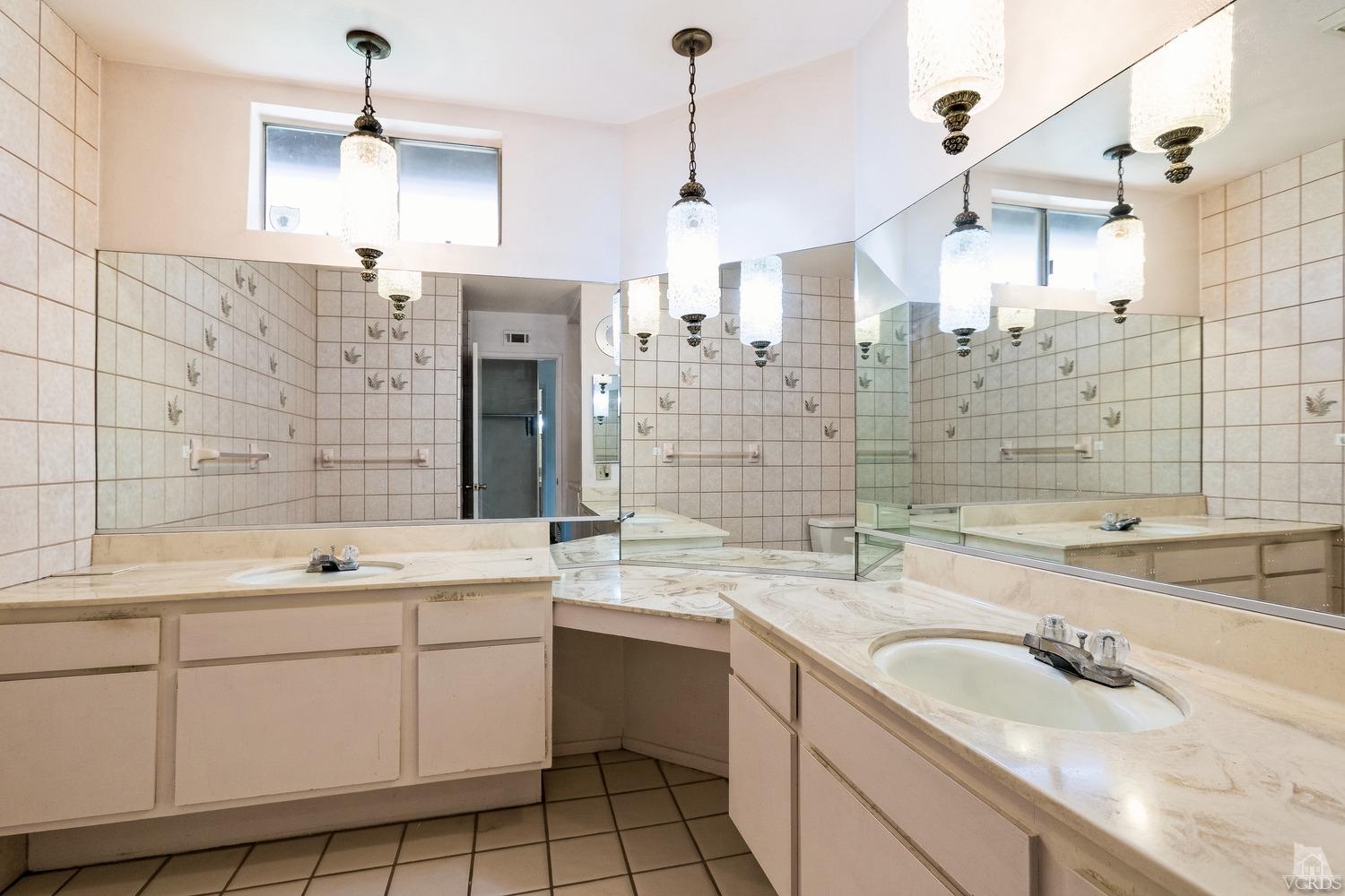 10679 Yolo Street, Ventura, CA 93004