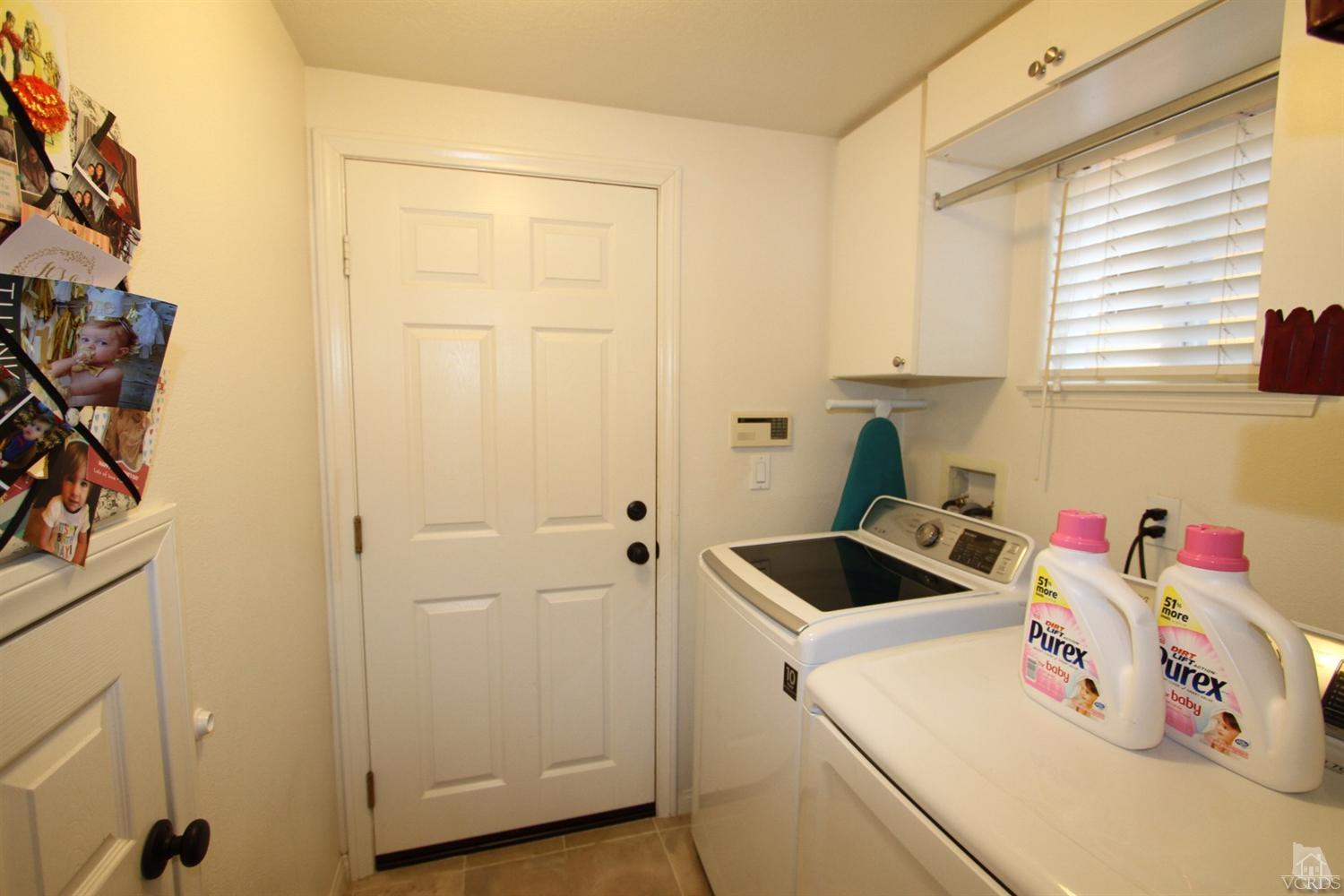 1198 Corte Riviera, Camarillo, CA 93010