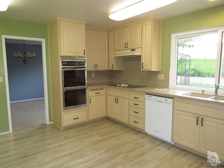 1595 Hobart Drive, Camarillo, CA 93010