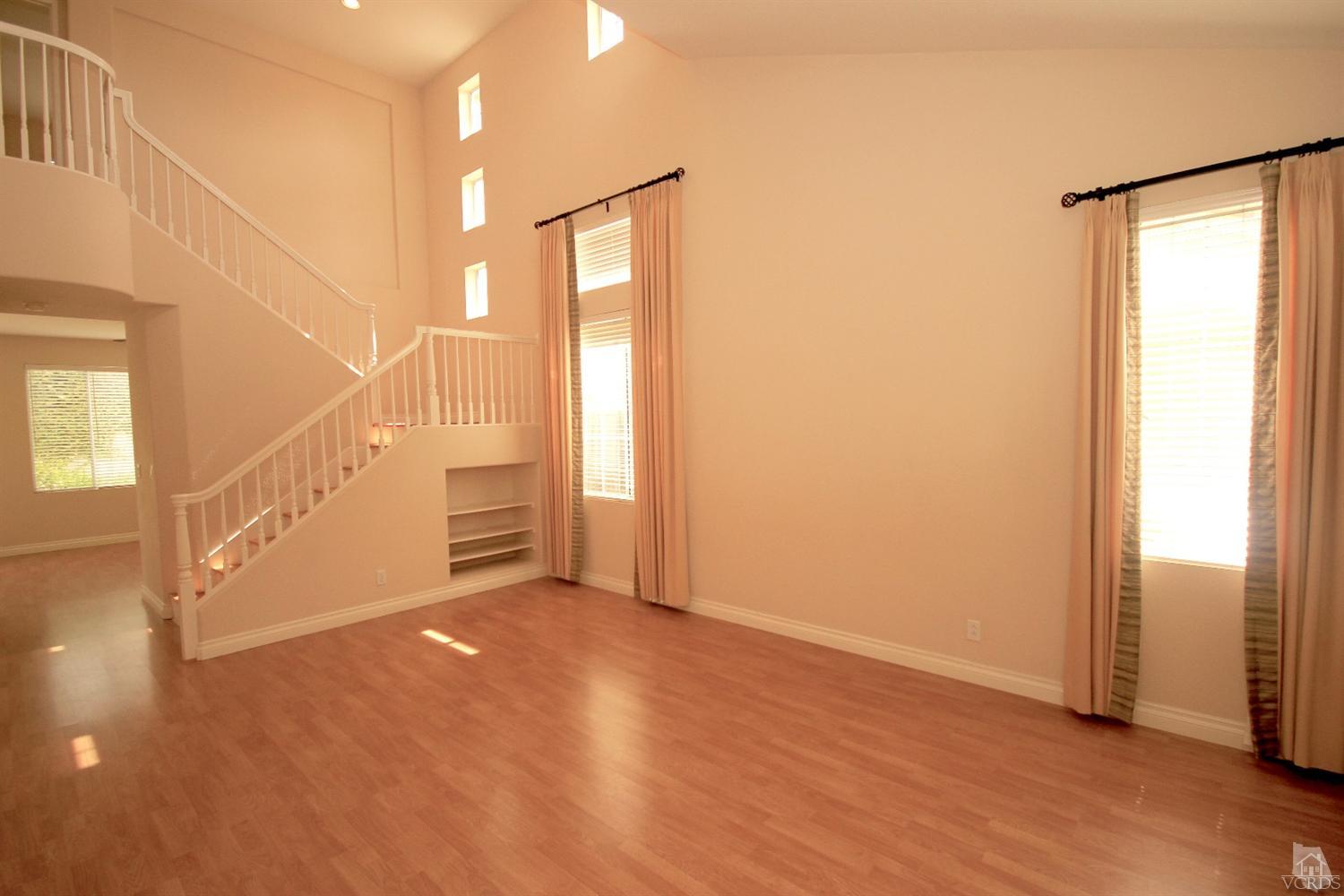 584 Paseo Lunar, Camarillo, CA 93010