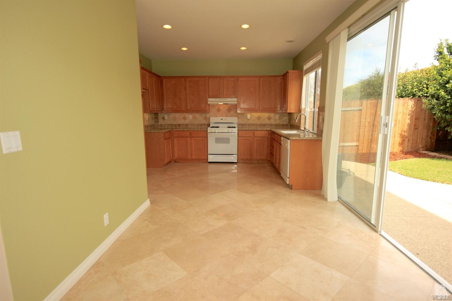 584 Paseo Lunar, Camarillo, CA 93010