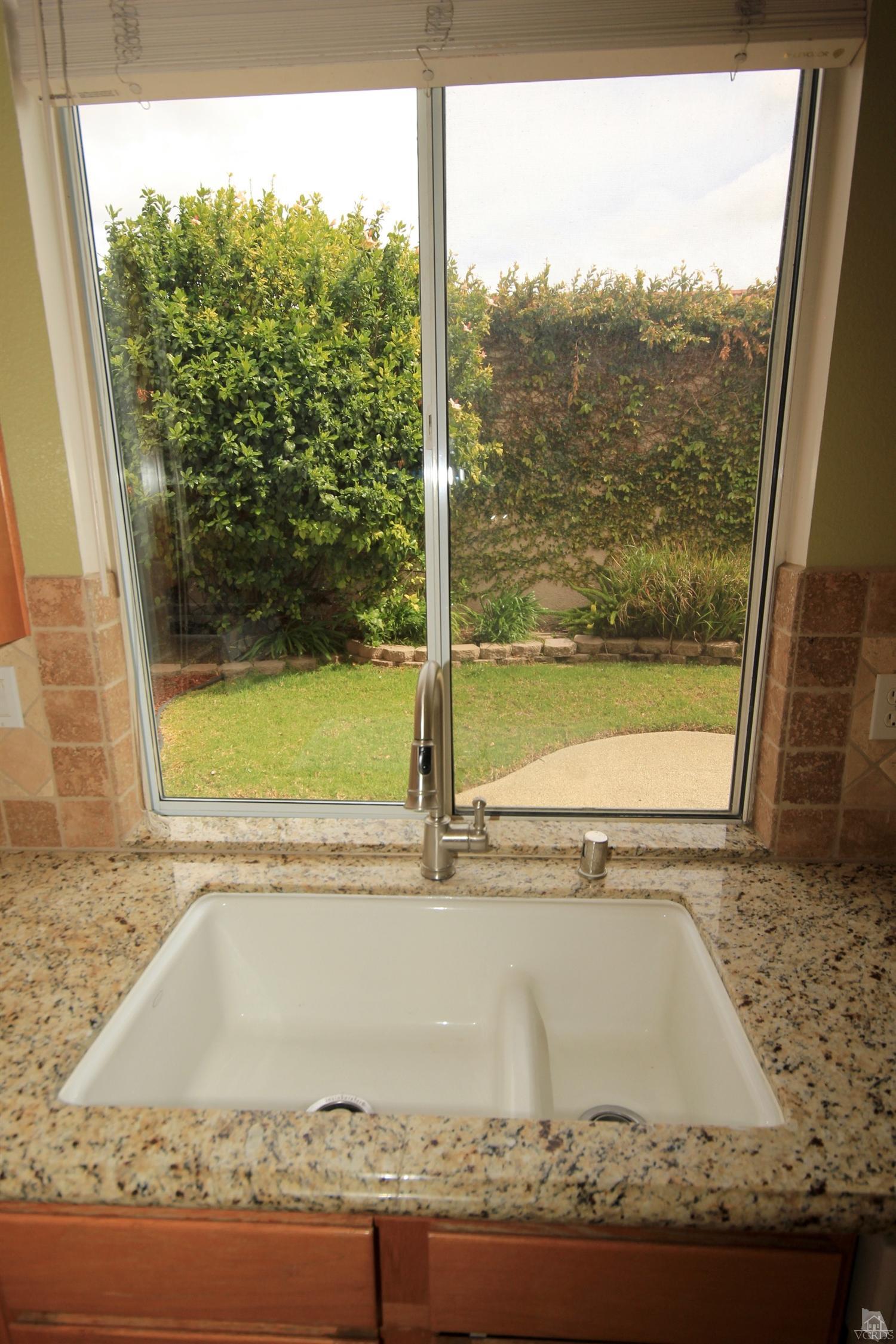 584 Paseo Lunar, Camarillo, CA 93010