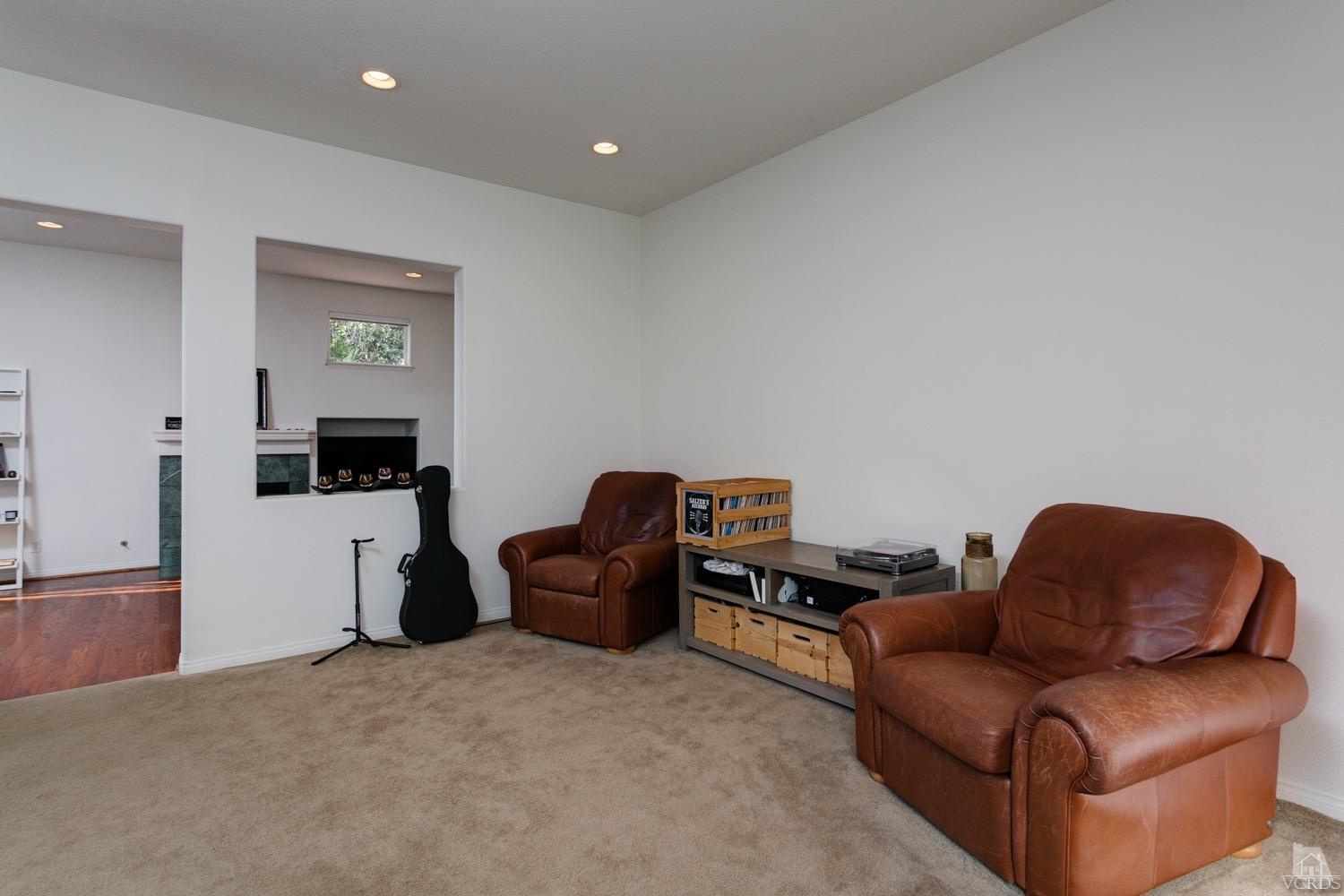 1192 Corte Riviera, Camarillo, CA 93010