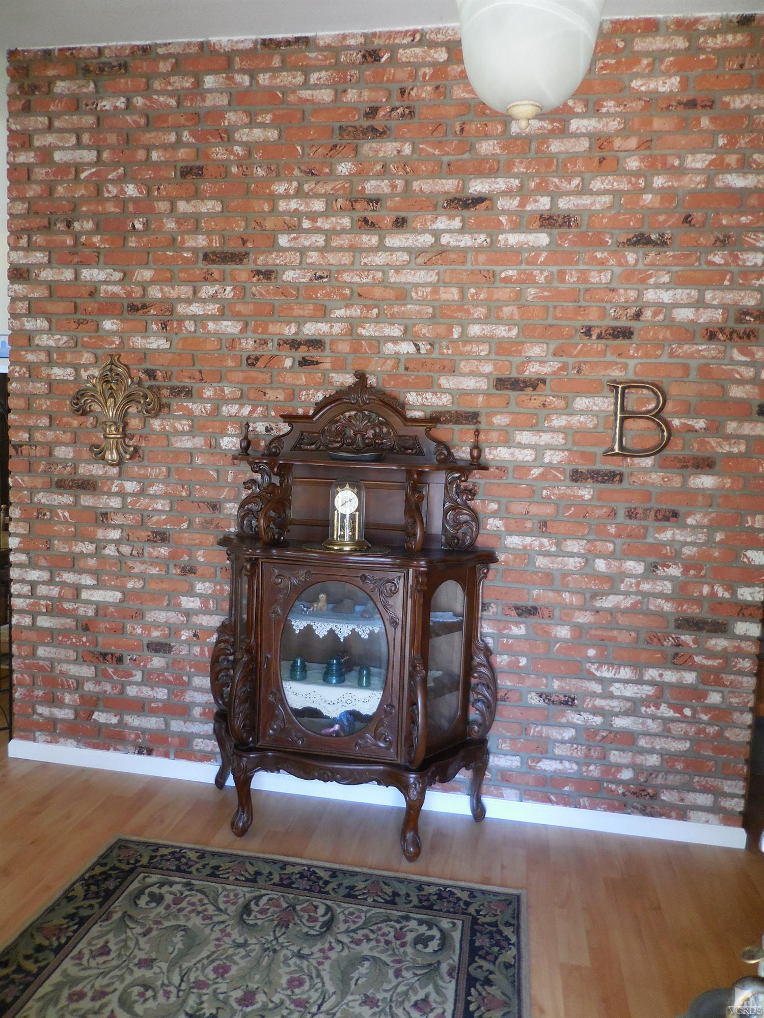 427 Appletree Court, Camarillo, CA 93012
