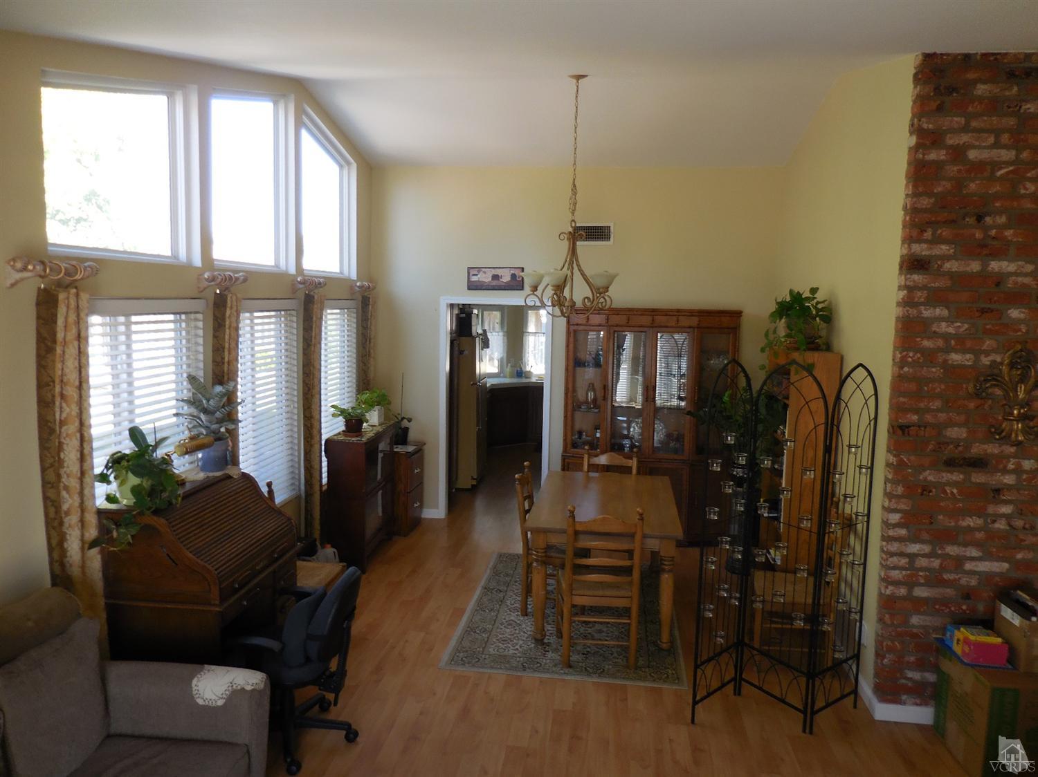 427 Appletree Court, Camarillo, CA 93012