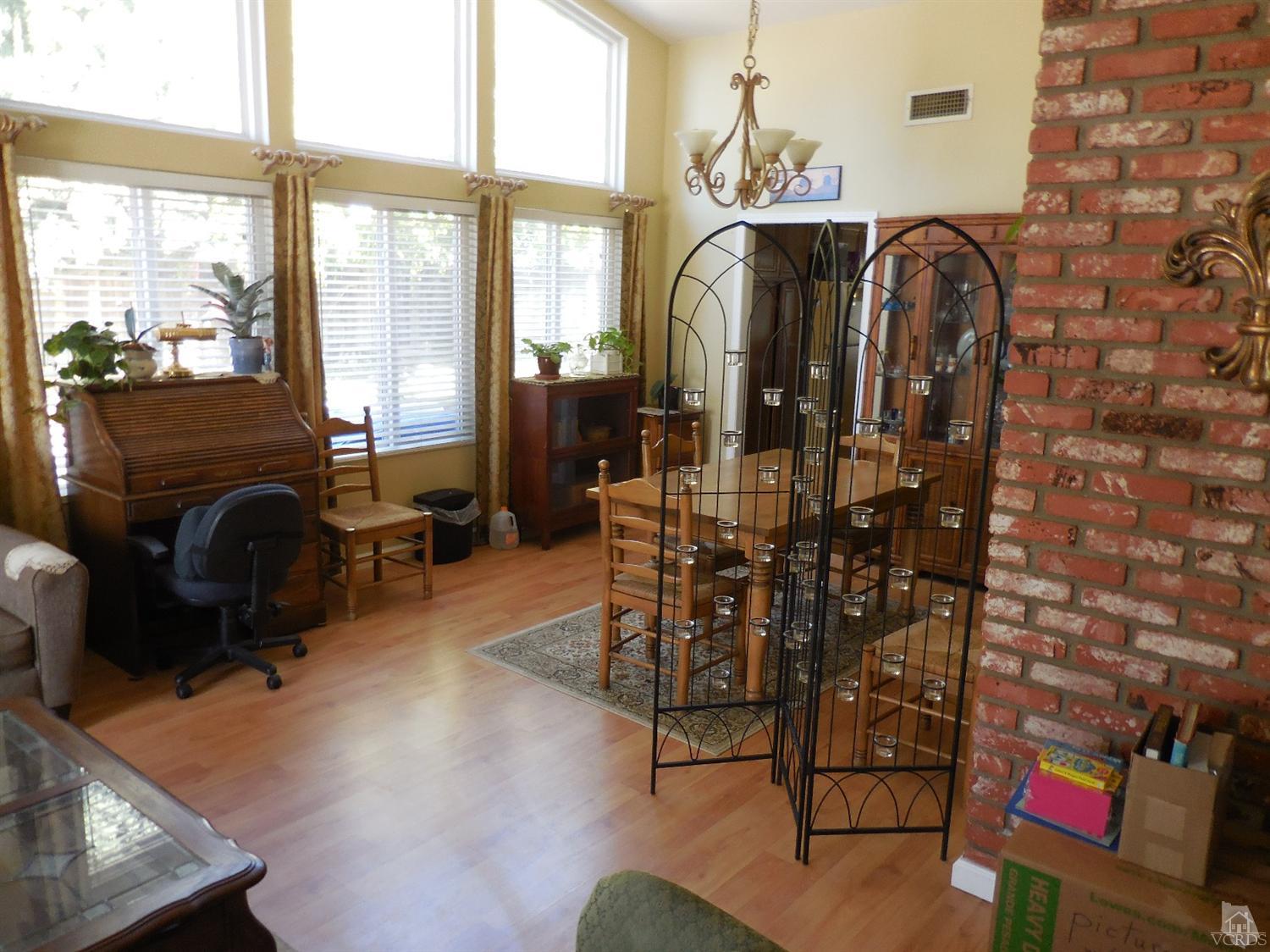 427 Appletree Court, Camarillo, CA 93012