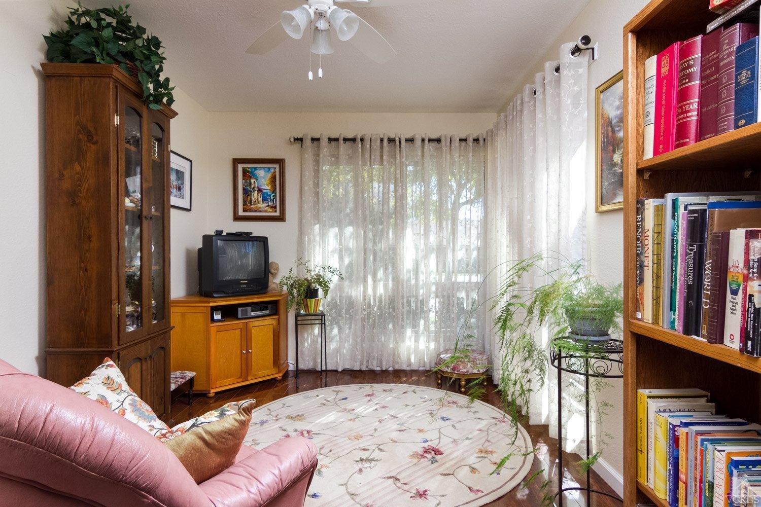 9211 Village 9, Camarillo, CA 93012