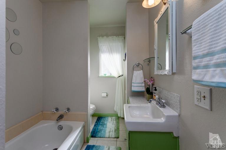 205 Laredo Lane, Ojai, CA 93023
