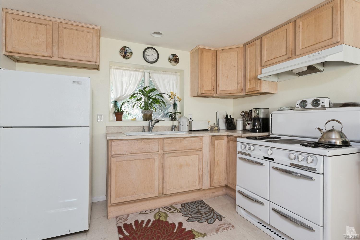 1438 South La Luna Avenue, Ojai, CA 93023