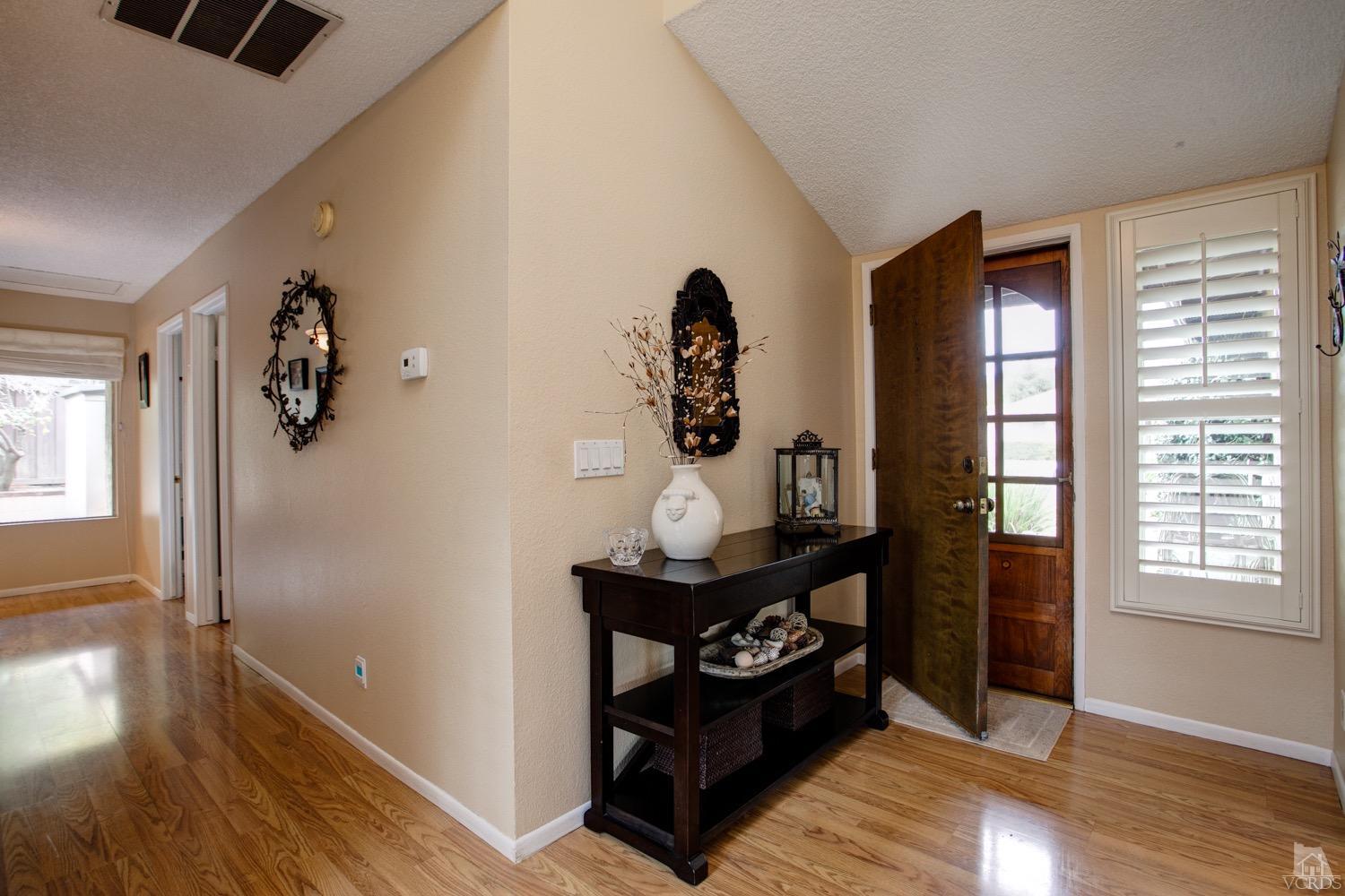 118 Wormwood Street, Ojai, CA 93023