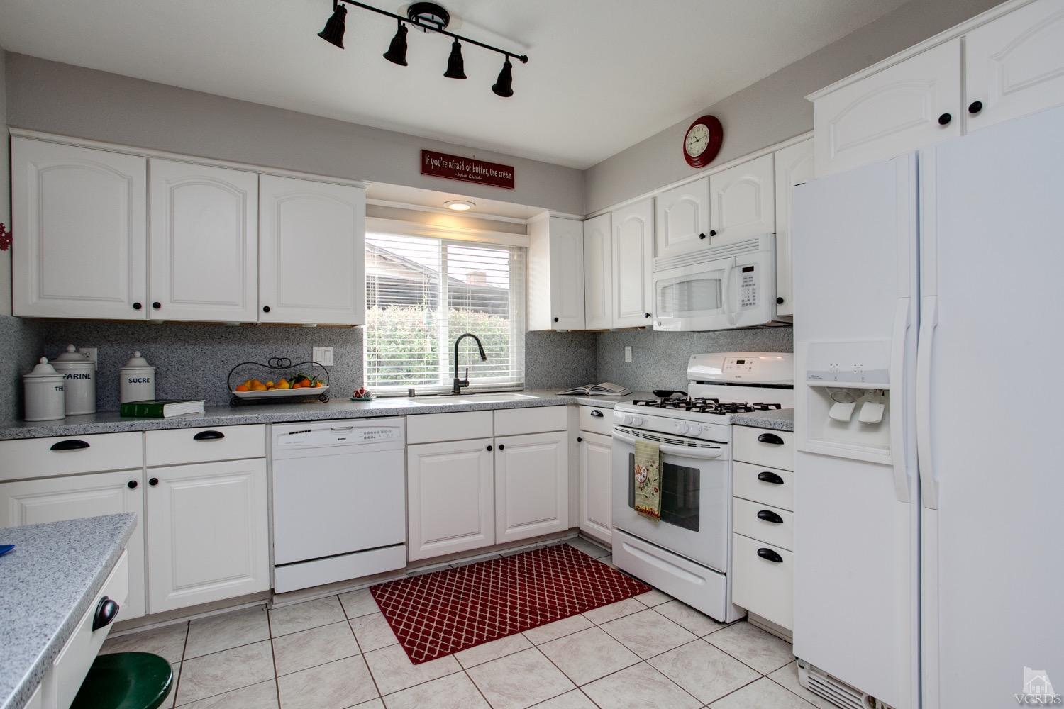 118 Wormwood Street, Ojai, CA 93023