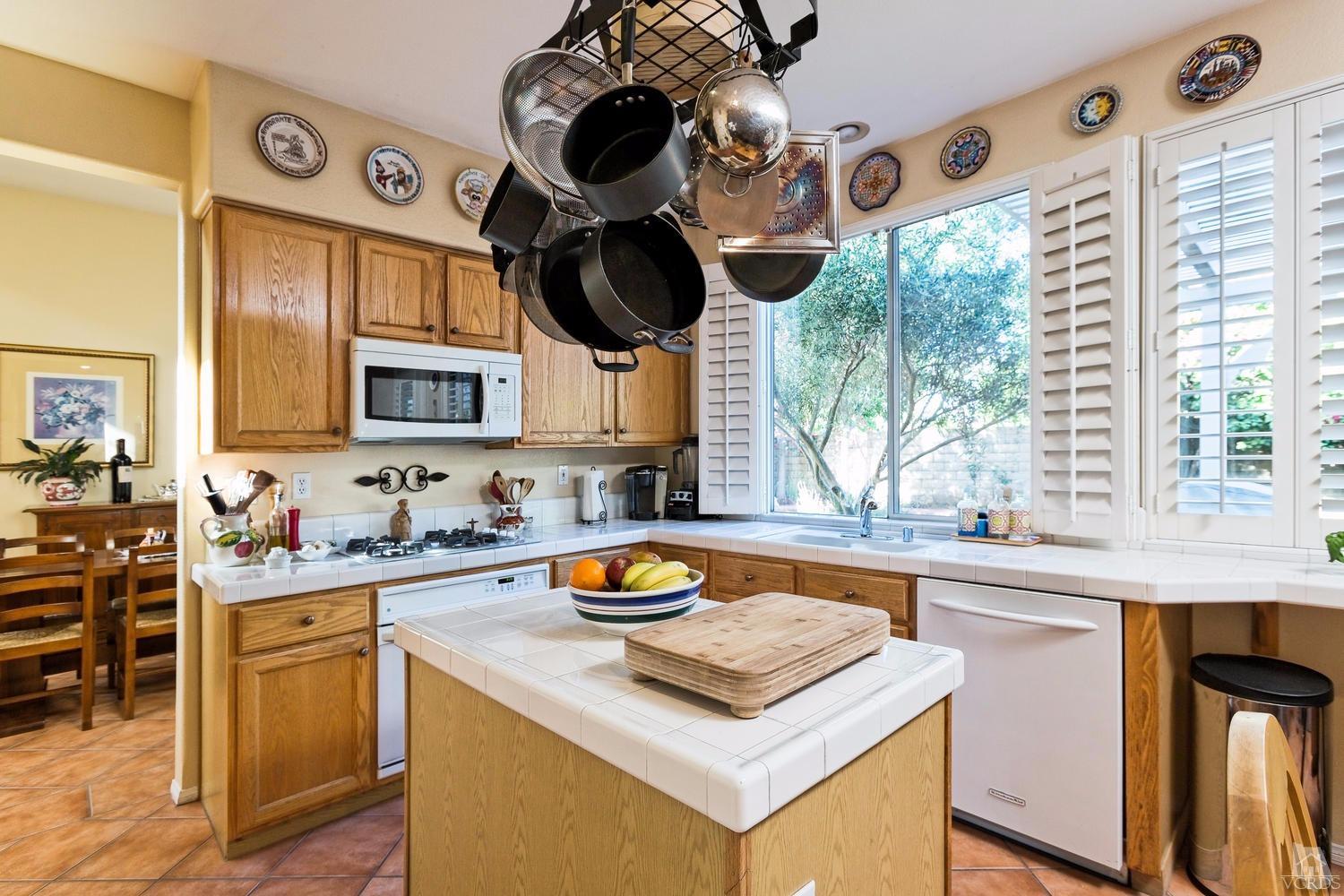 1933 Corto Trail, Oxnard, CA 93036