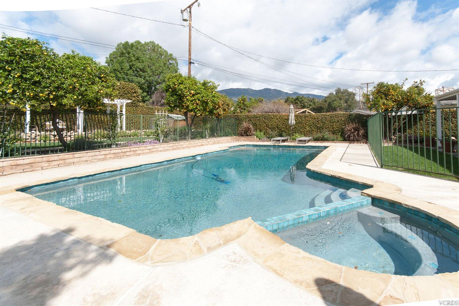 17045 April Ln., Santa Paula, United States 93060