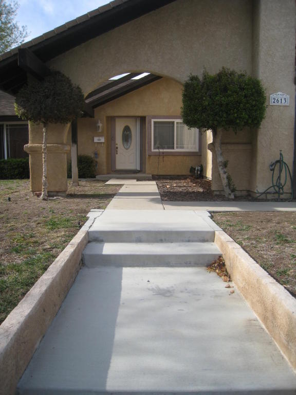 2613 Greenleaf Court, Simi Valley, CA 93063