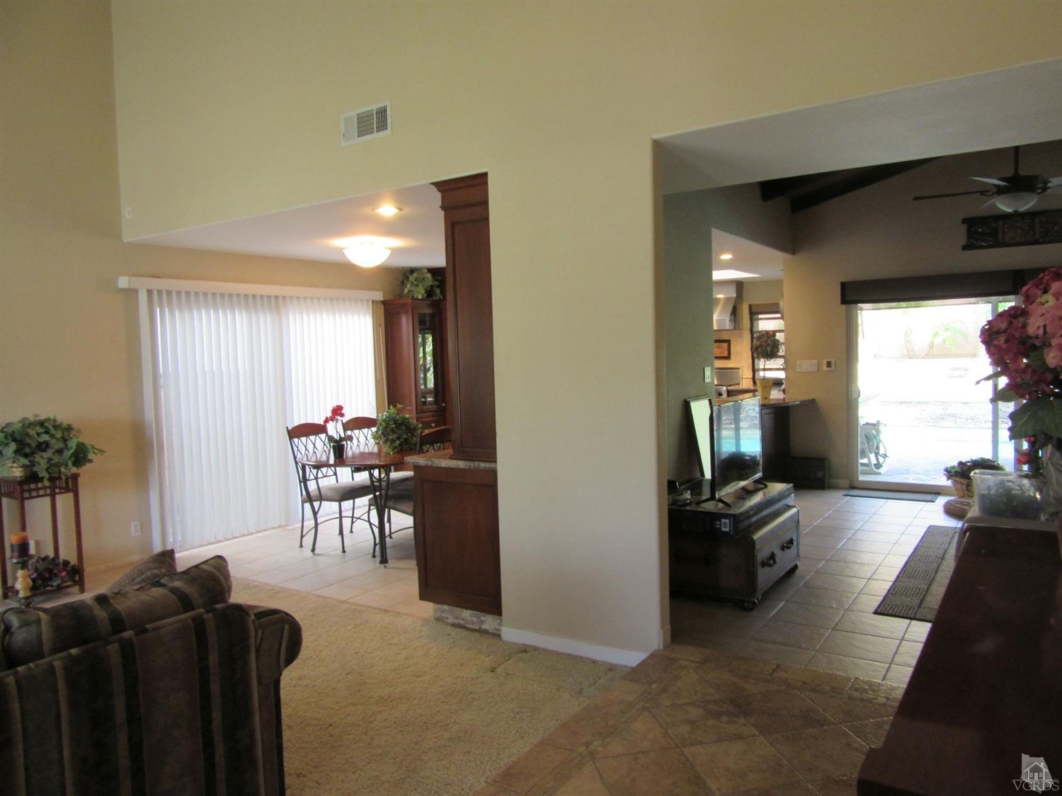 2186 Ecroyd Ave, Simi Valley, United States 93063