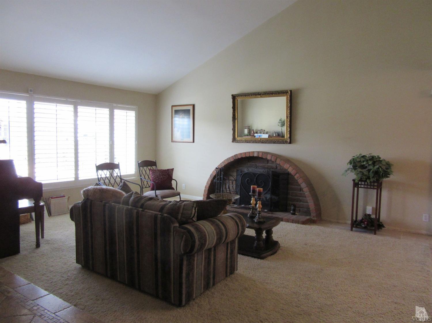 2186 Ecroyd Ave, Simi Valley, United States 93063