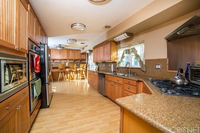 2760 Harrington Road, Simi Valley, CA 93065