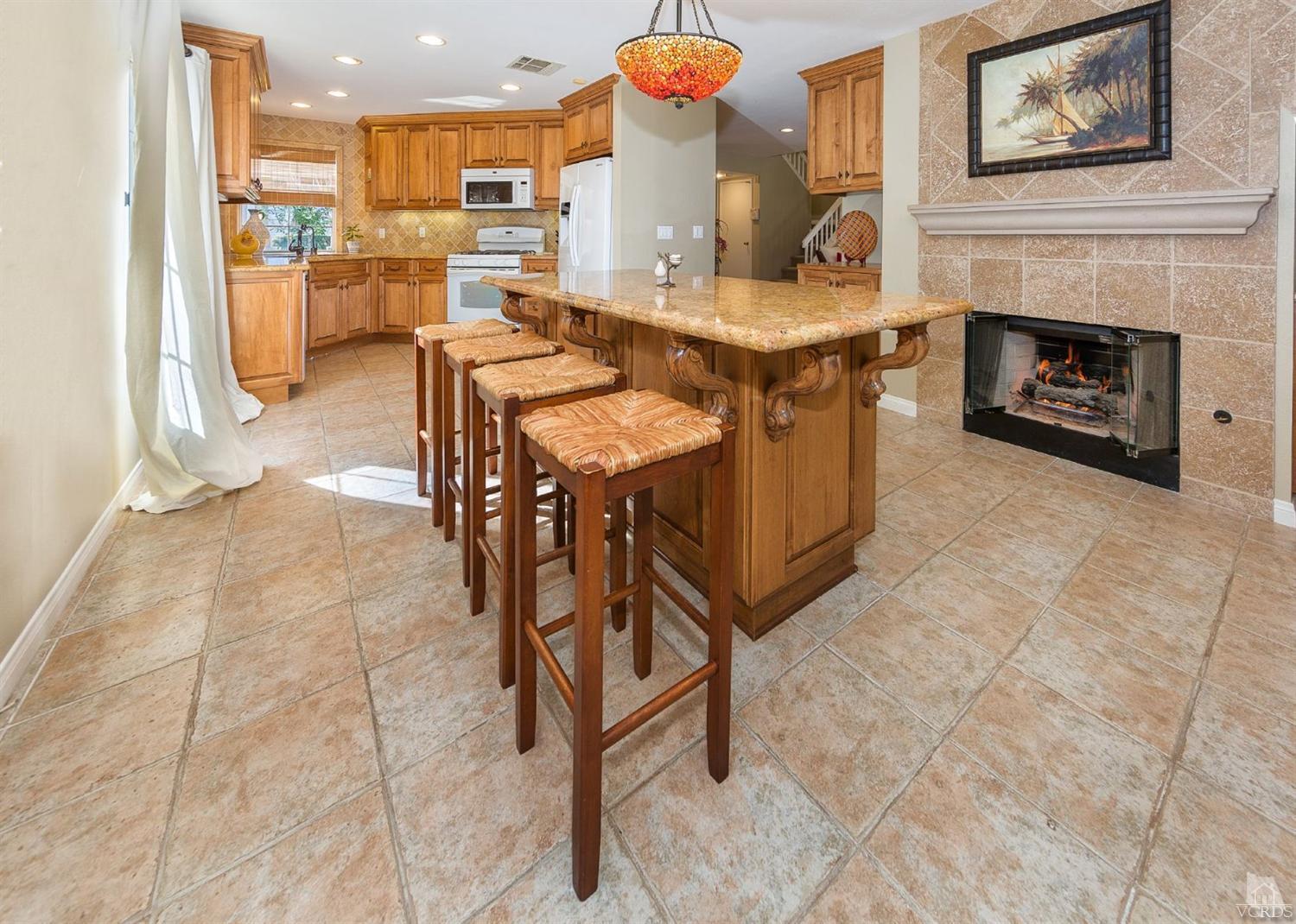 1113 Castlemere Court, Simi Valley, CA 93065