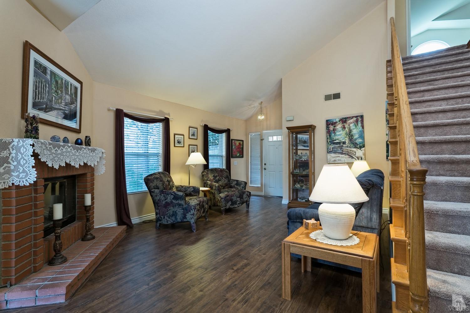 1234 Forest Avenue, Simi Valley, CA 93065