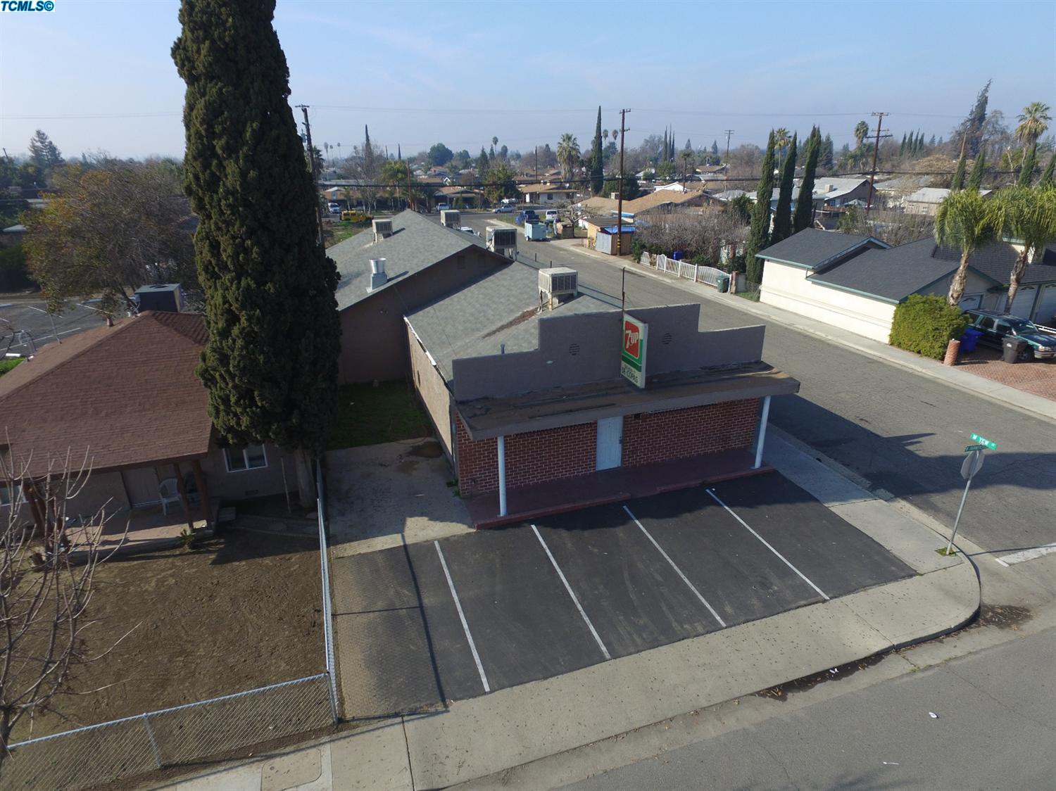 629 North Farmrsville Boulevard, Farmersville, CA 93223