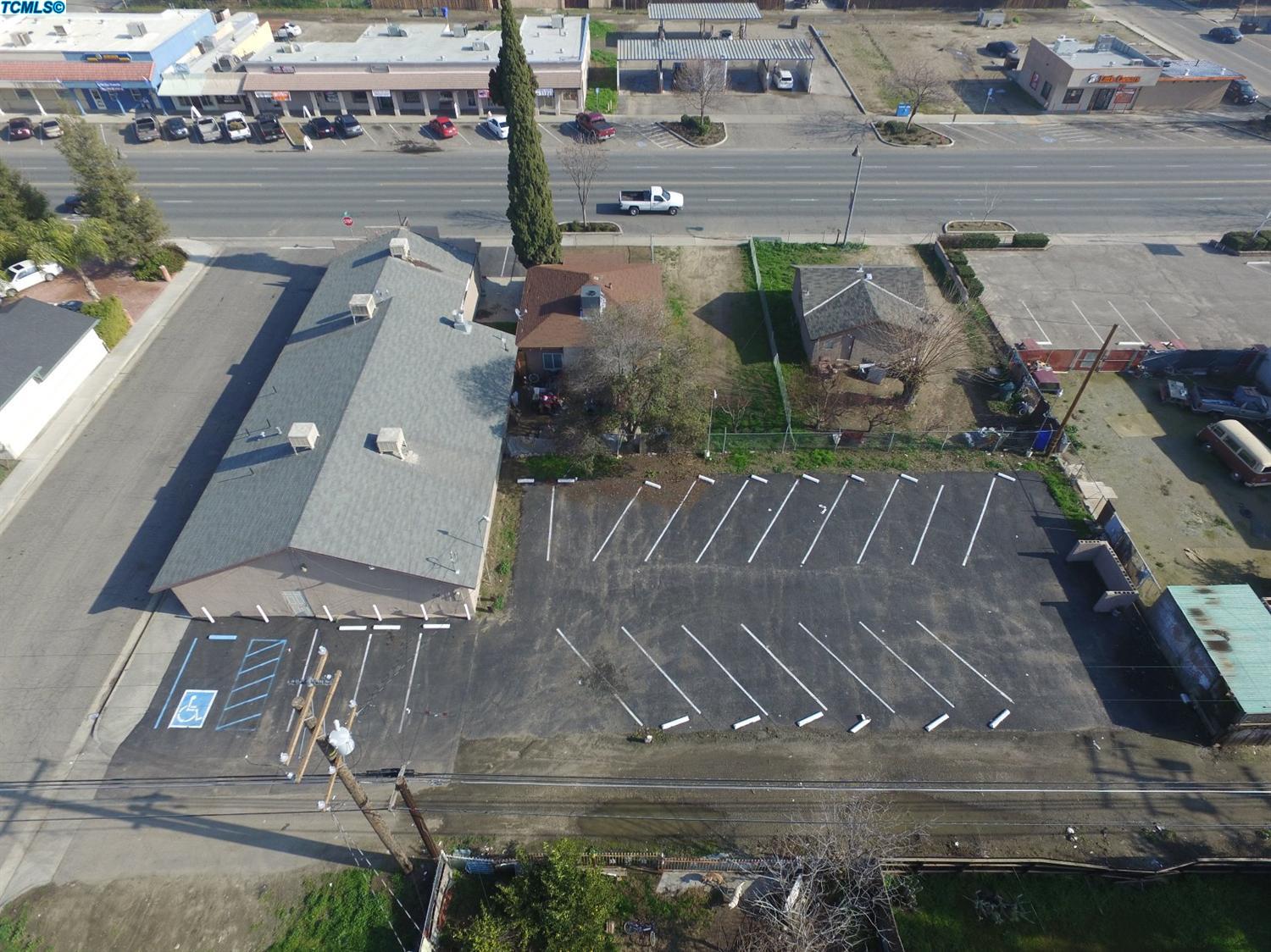 629 North Farmrsville Boulevard, Farmersville, CA 93223