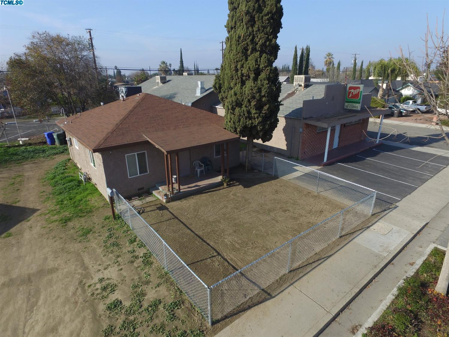 629 North Farmrsville Boulevard, Farmersville, CA 93223