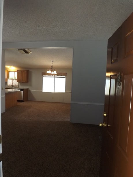 Hanford Del Arroyo Estates 860 E Grangeville Blvd 130Hanford, CA 93230