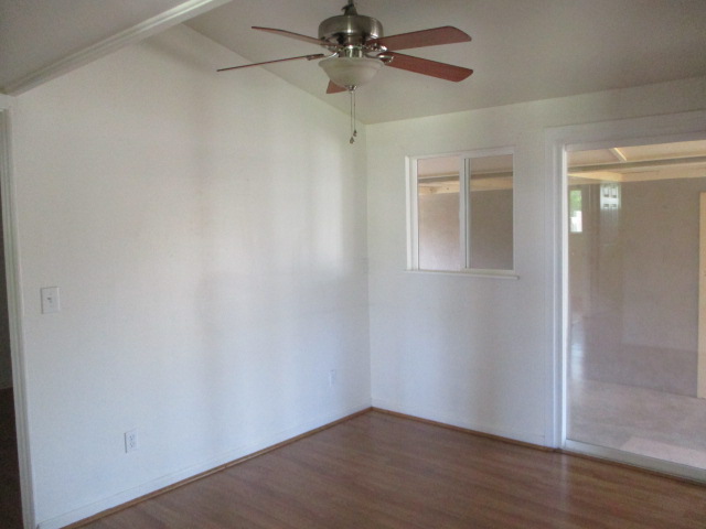 908 East Myrtle StrHanford, CA, 93230Kings County