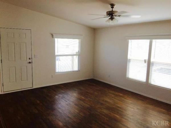 Hanford Del Arroyo Estates 860 E Grangeville Blvd 142Hanford, CA 93230