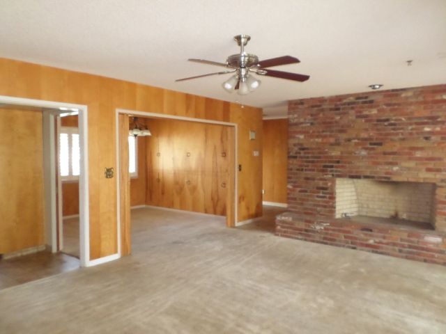 2420 Chestnut StHanford, CA, 93230Kings County