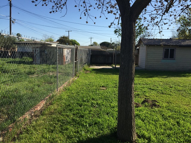 805 Gladys WayHanford, CA, 93230Kings County