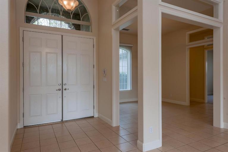569 West Pioneer Way, Hanford, CA 93230