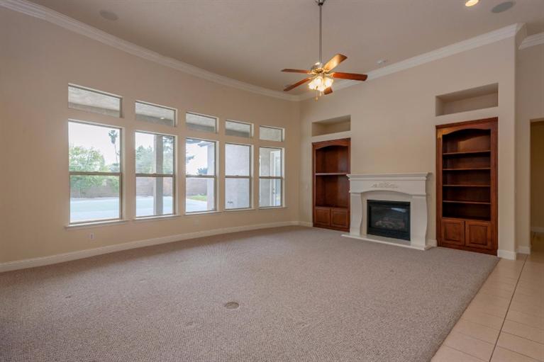 569 West Pioneer Way, Hanford, CA 93230