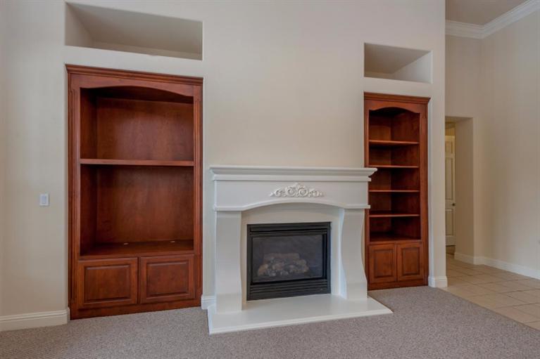 569 West Pioneer Way, Hanford, CA 93230