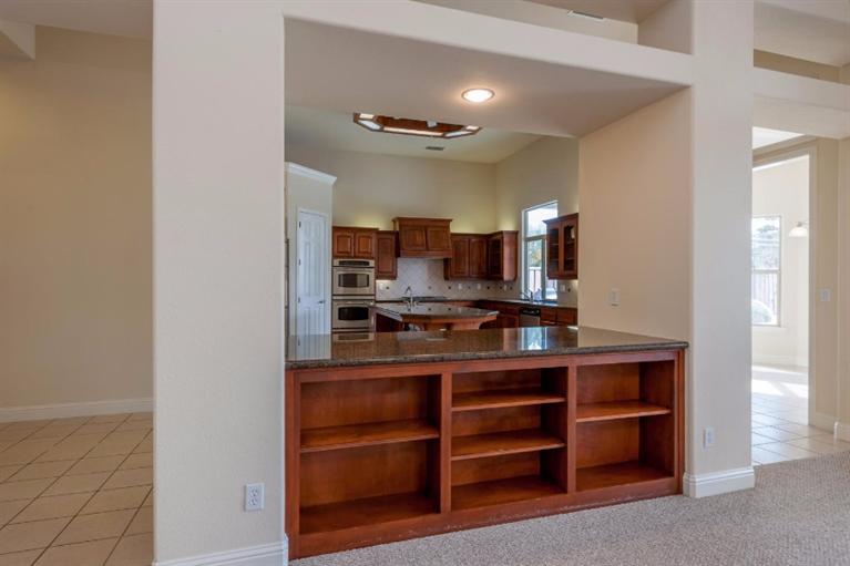 569 West Pioneer Way, Hanford, CA 93230