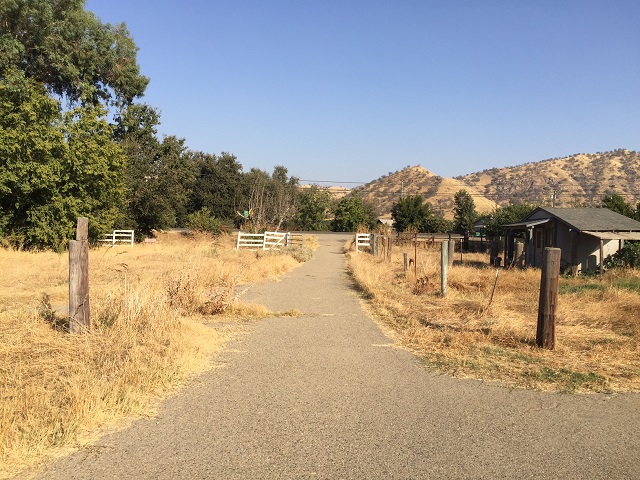 32323 Sierra DrLemon Cove, CA, 93244Tulare County