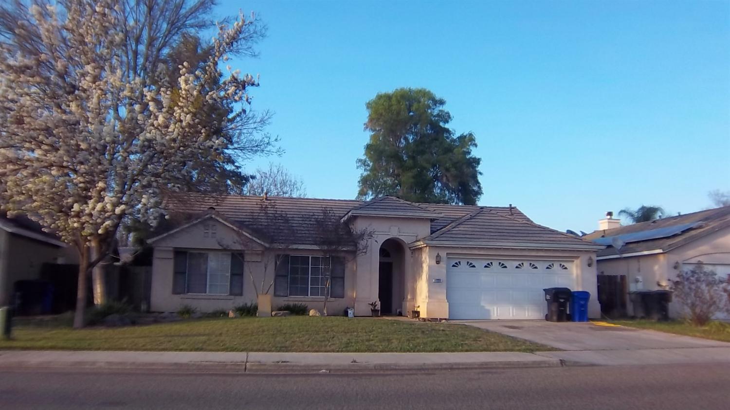 1984 W Westfield Ave