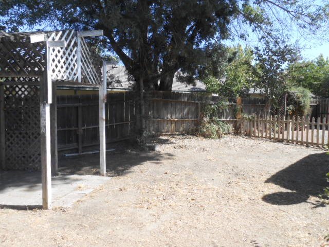 2530 W Porter Creek AvePorterville, CA, 93257Tulare County