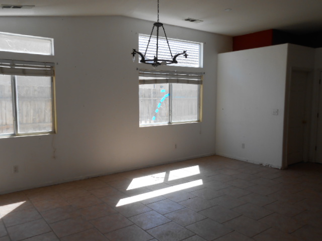 2530 W Porter Creek AvePorterville, CA, 93257Tulare County