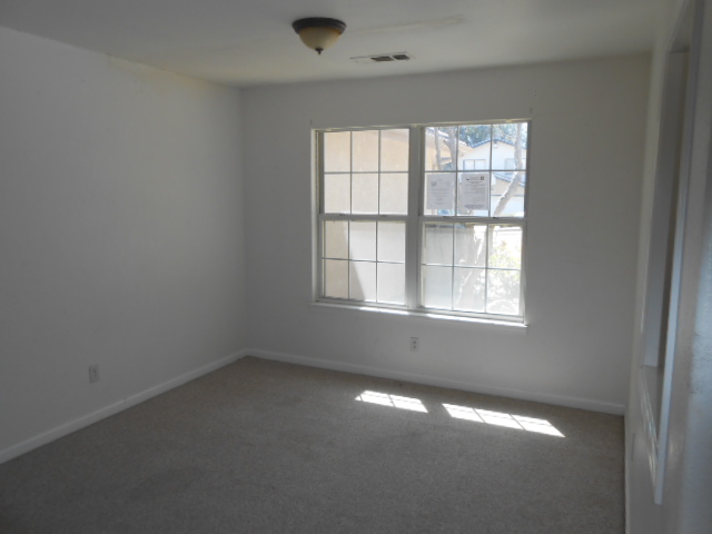 106 W Mulberry AvePorterville, CA, 93257Tulare County