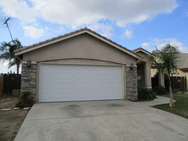 1221 N Sacramento STulare, CA, 93274Tulare County