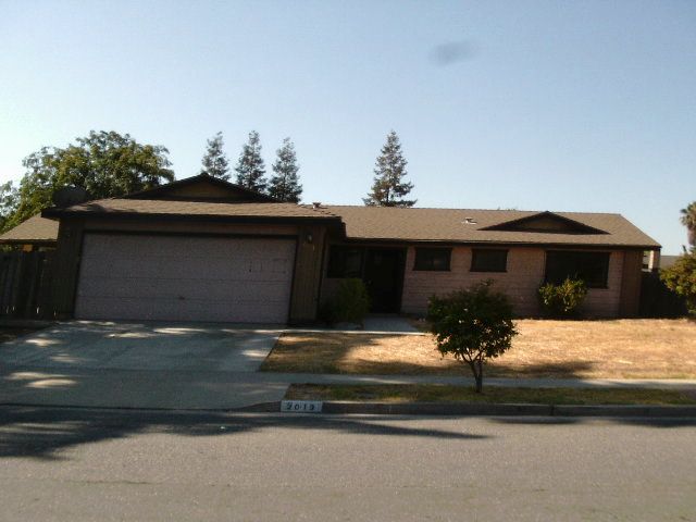 2013 East Alpine AveTulare, CA, 93274Tulare County